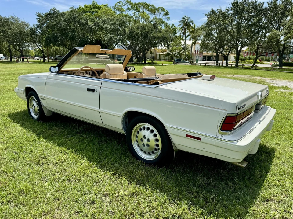 1986 Chrysler K-Car - Image 17 of 31