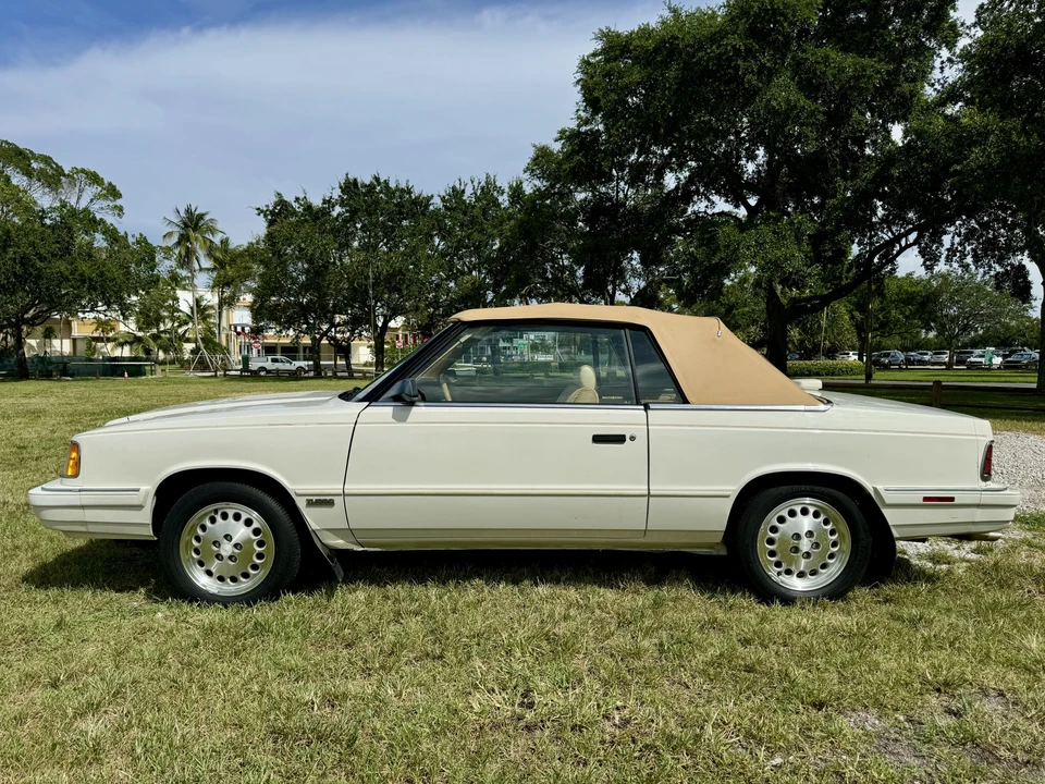 1986 Chrysler K-Car - Image 9 of 31