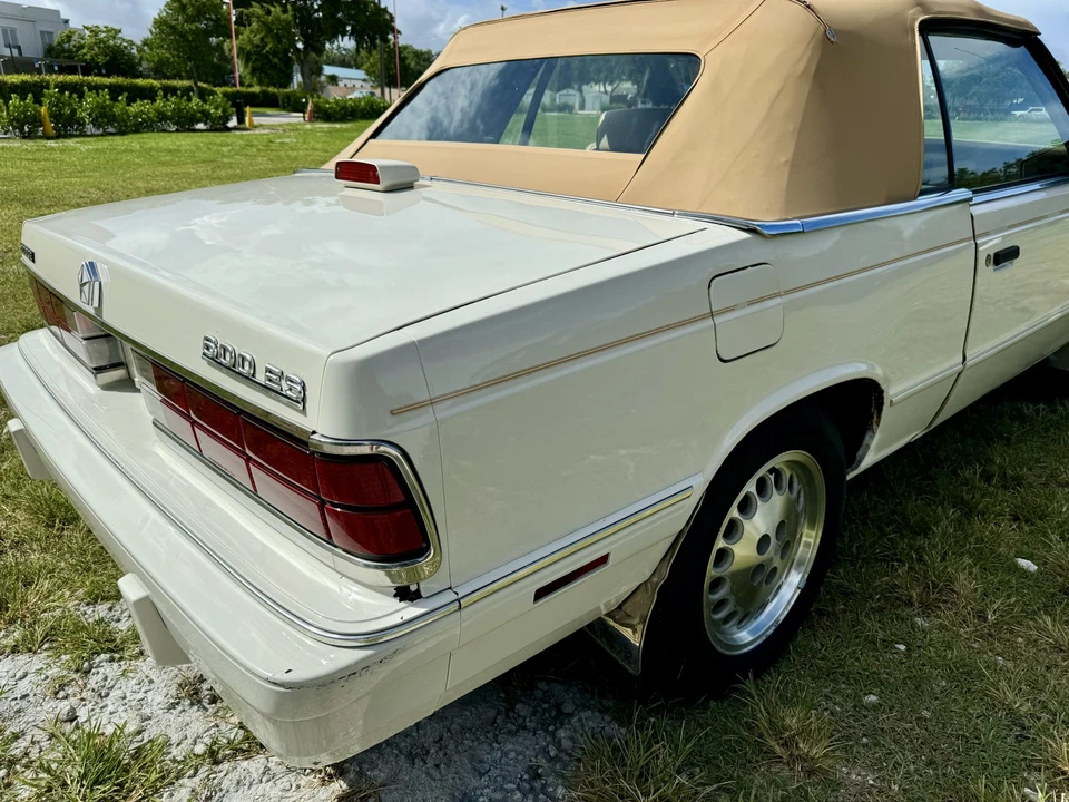 1986 Chrysler K-Car - Image 22 of 31