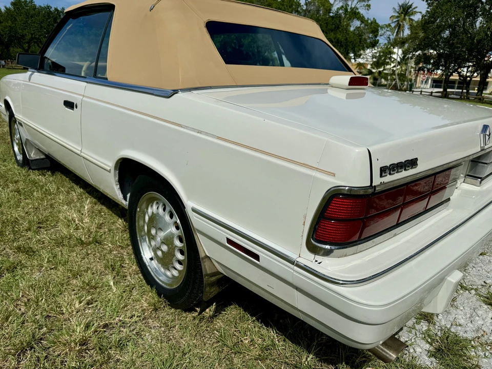 1986 Chrysler K-Car - Image 24 of 31