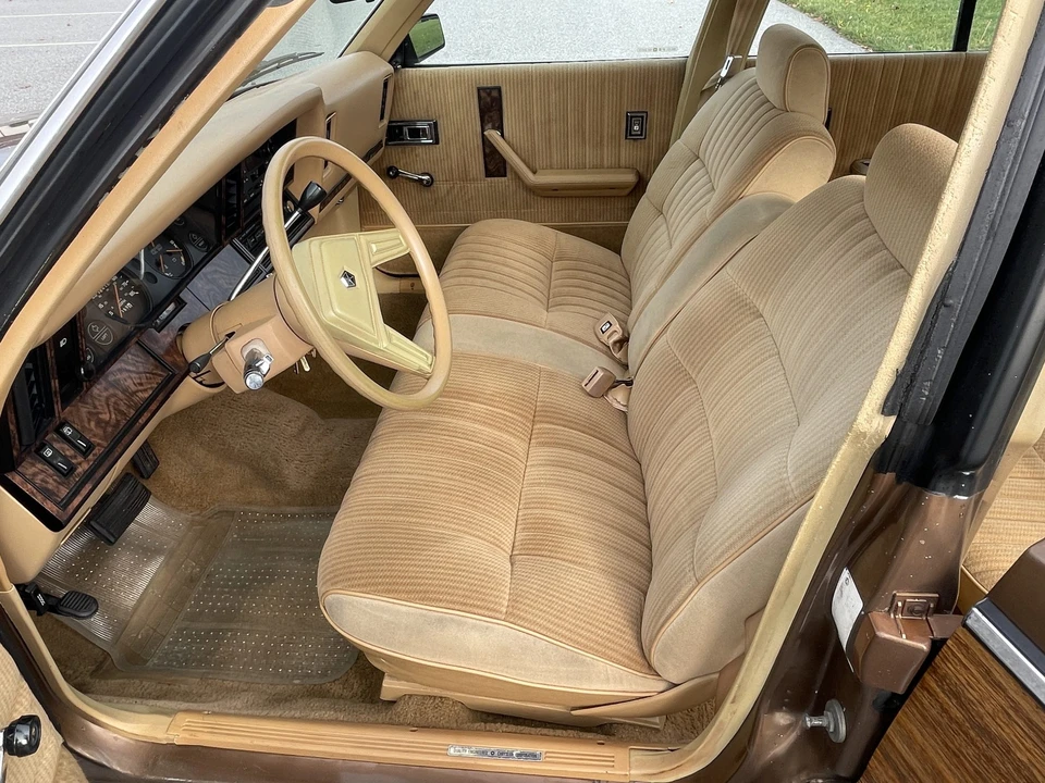 1986 Chrysler K-Car - Image 22 of 31
