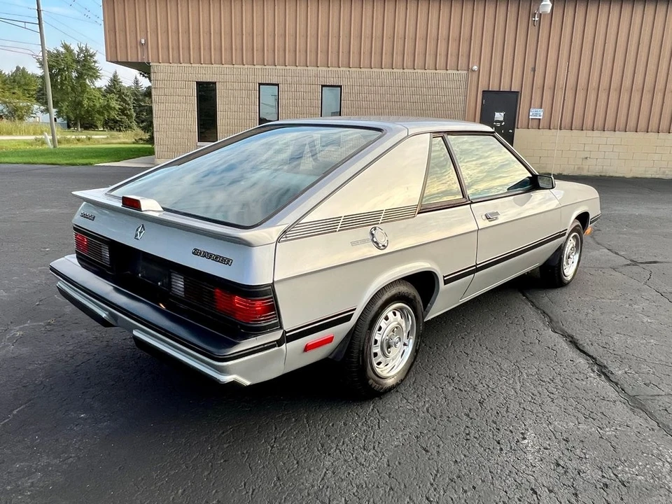 1986 Dodge Charger 5th Gen - Image 5 of 31