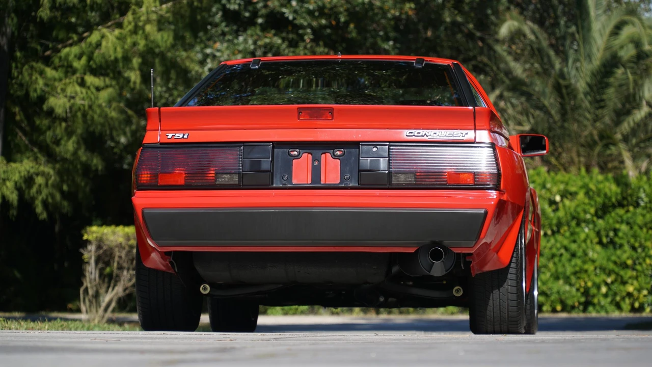 1986 Chrysler Conquest - Image 13 of 31