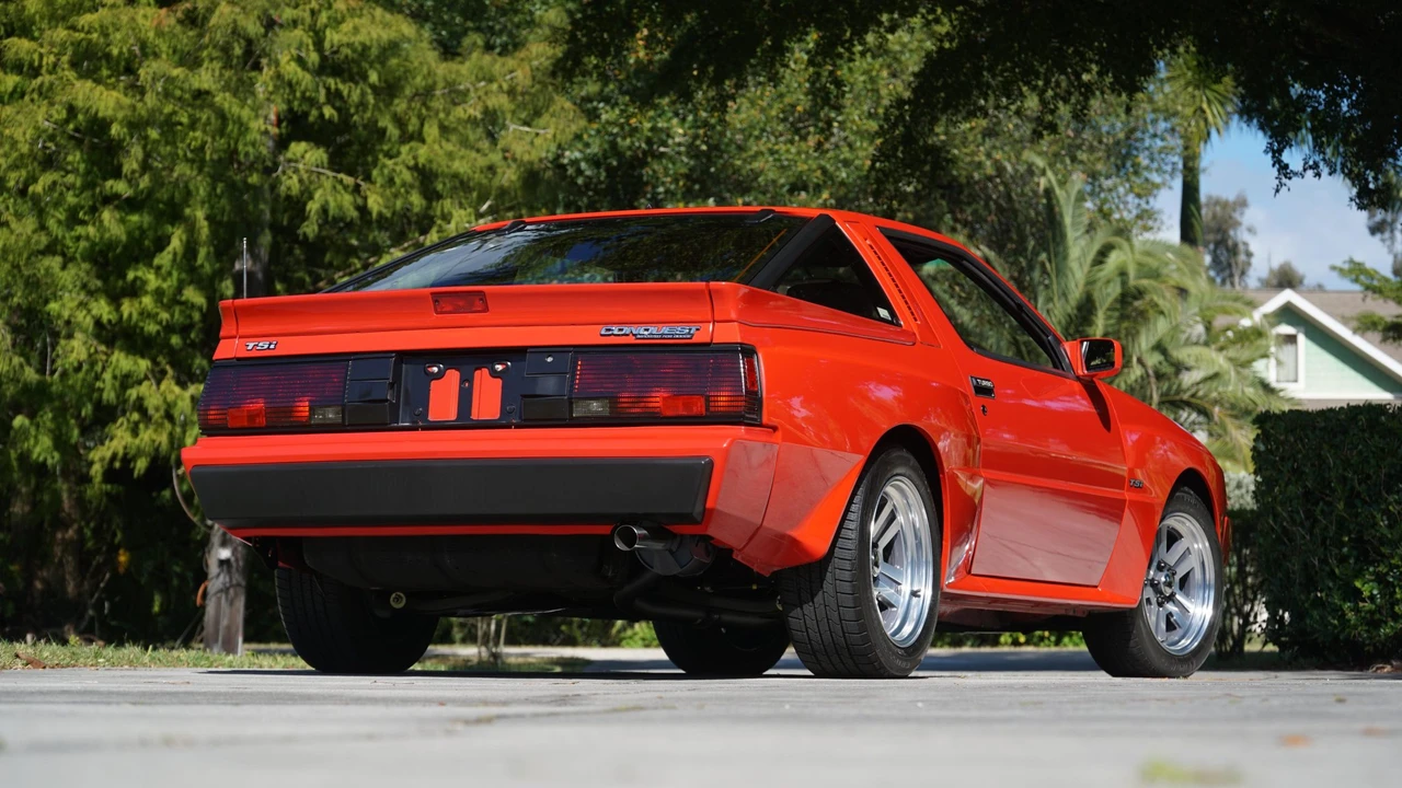1986 Chrysler Conquest - Image 11 of 31