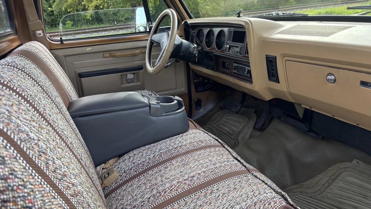 1986 Dodge D Series - Image 25 of 31