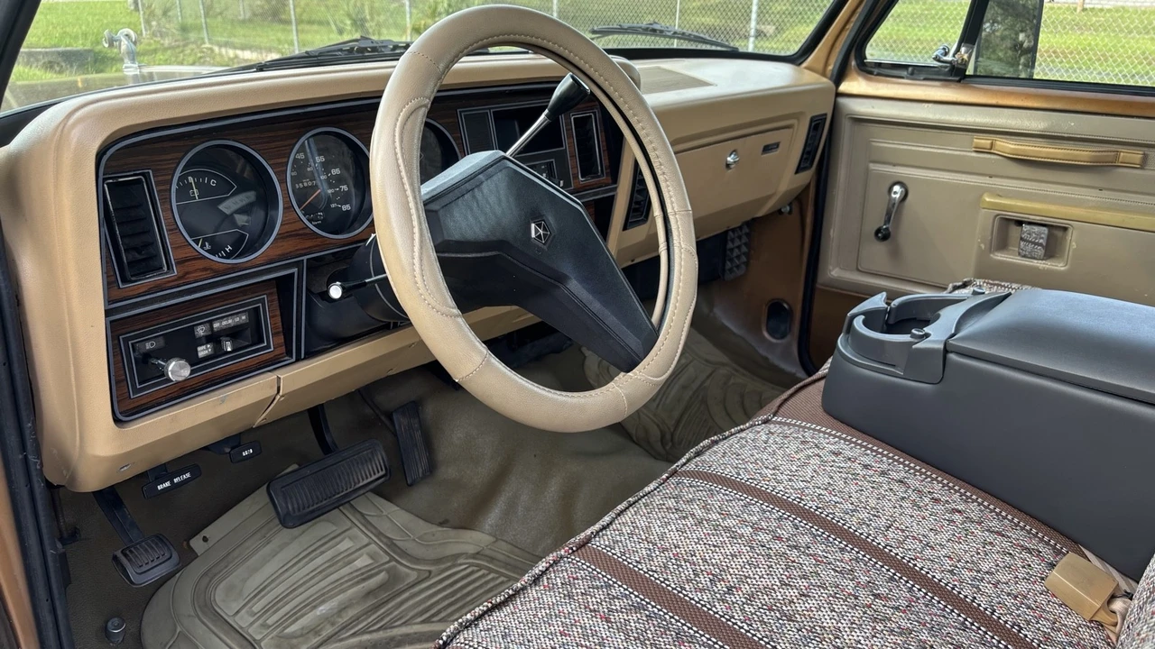 1986 Dodge D Series - Image 24 of 31