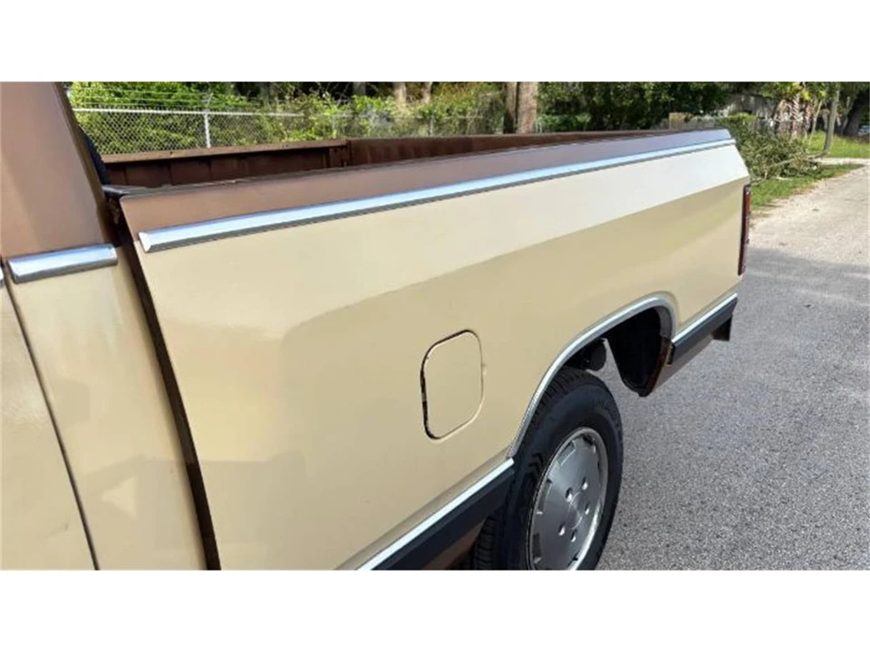 1986 Dodge D Series - Image 17 of 22