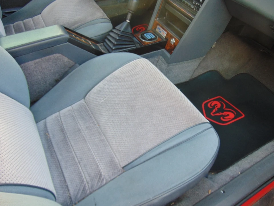 1986 Dodge Daytona - Image 5 of 19