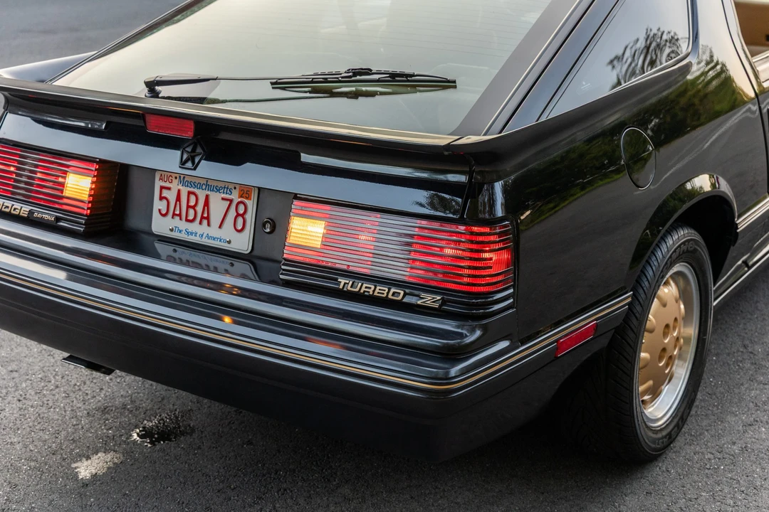 1986 Dodge Daytona - Image 23 of 31
