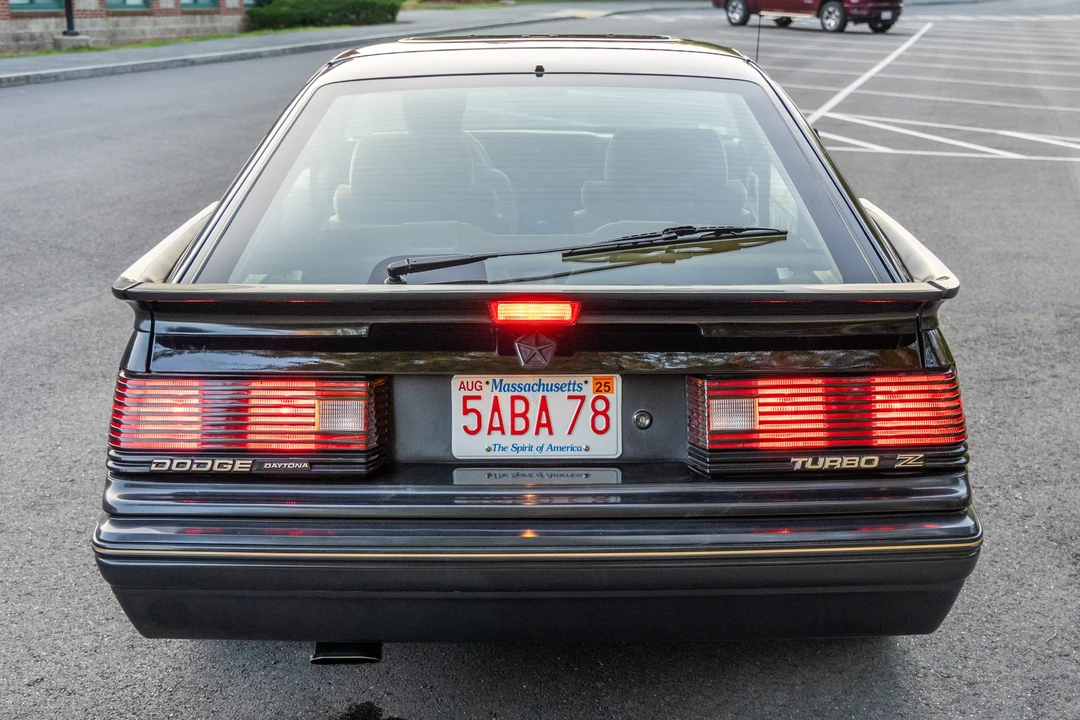 1986 Dodge Daytona - Image 6 of 31