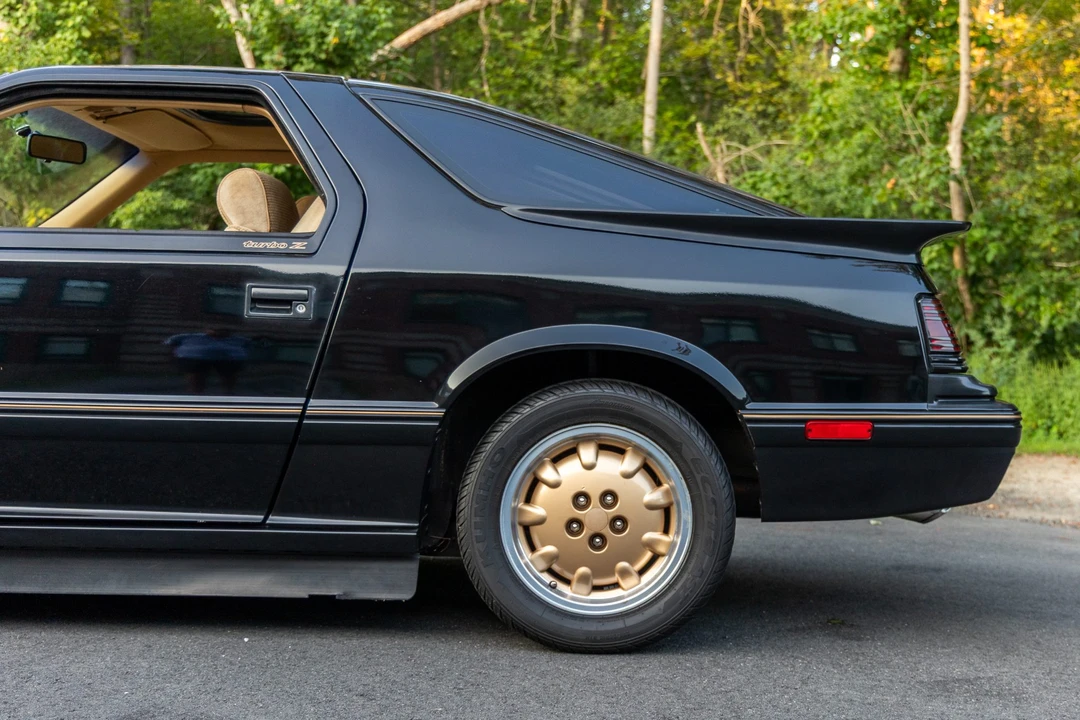 1986 Dodge Daytona - Image 18 of 31