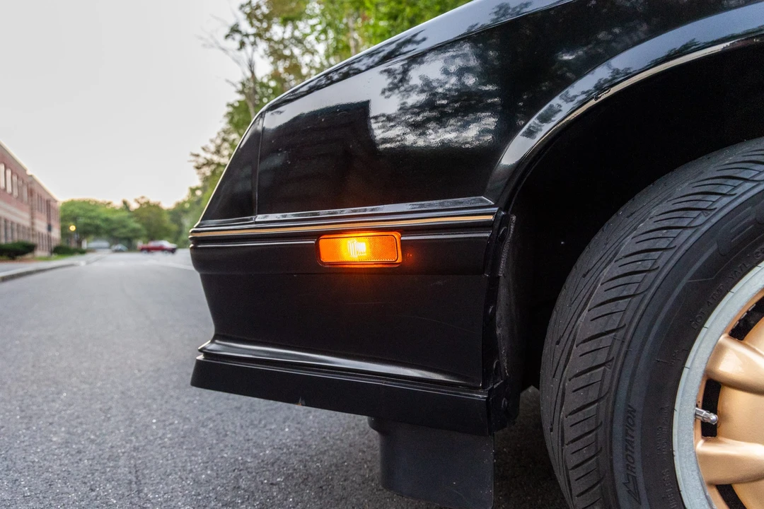1986 Dodge Daytona - Image 12 of 31
