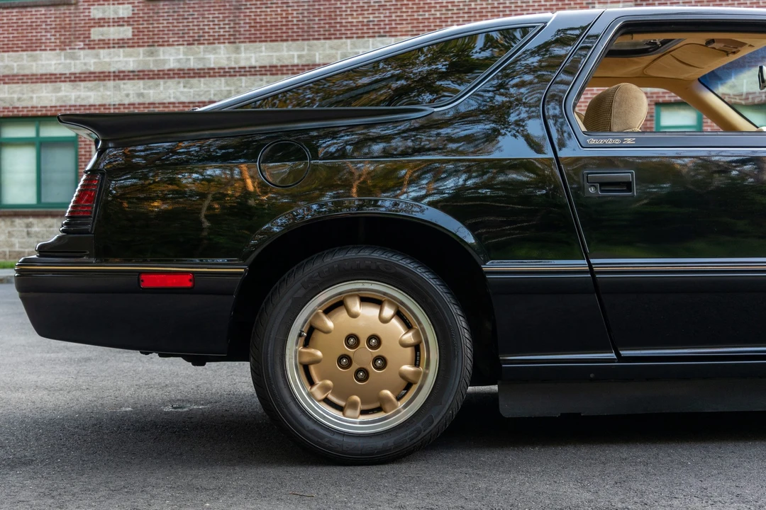 1986 Dodge Daytona - Image 25 of 31