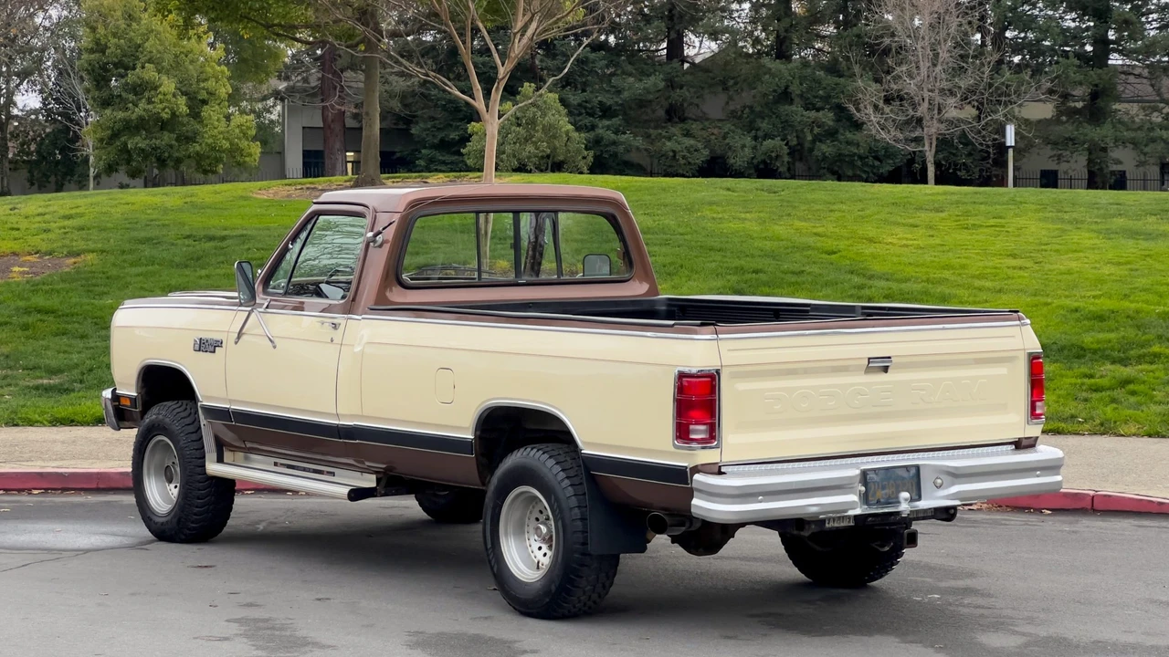 1986 Dodge Ram 1st Gen - Image 24 of 31