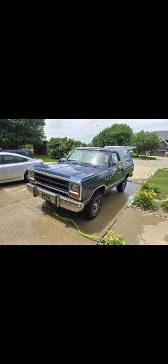 1986 Dodge Ramcharger - Image 2 of 8