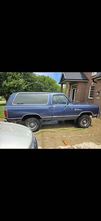 1986 Dodge Ramcharger - Image 5 of 5