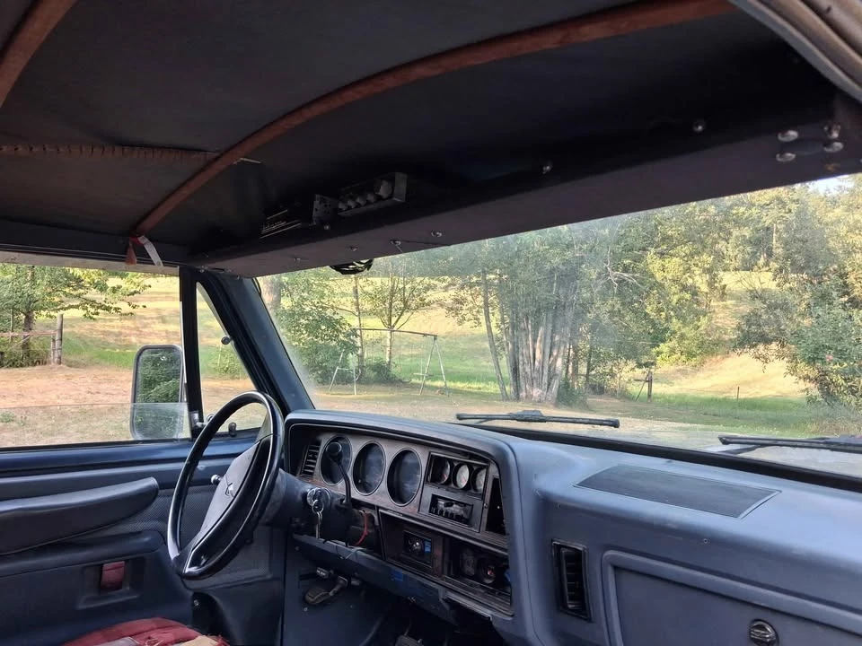 1986 Dodge Ramcharger - Image 7 of 10