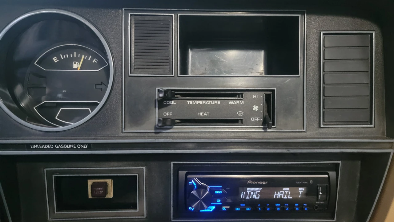 1986 Dodge Ram 1st Gen - Image 17 of 31