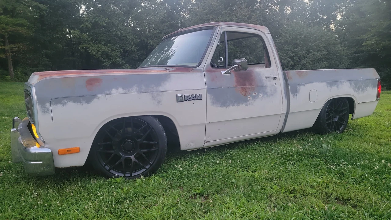 1986 Dodge Ram 1st Gen - Image 28 of 31