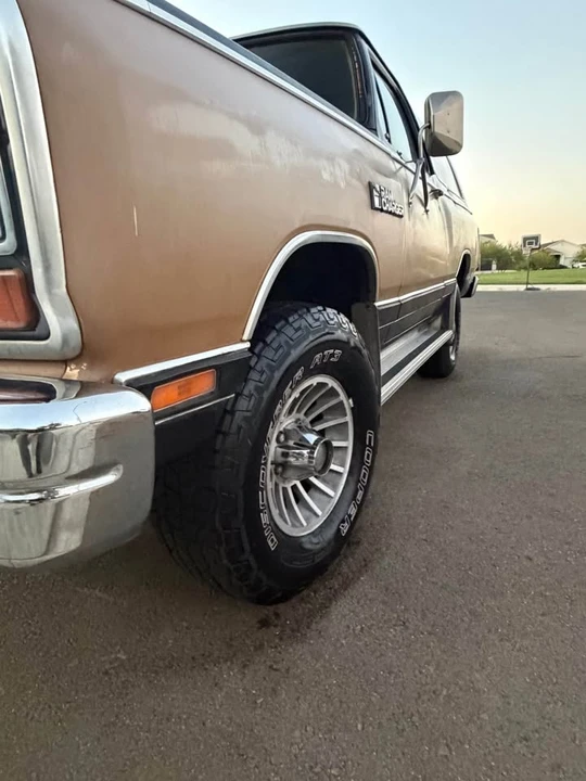 1986 Dodge Ramcharger - Image 9 of 13