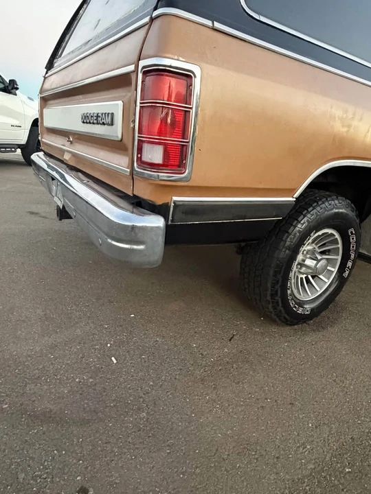 1986 Dodge Ramcharger - Image 10 of 13