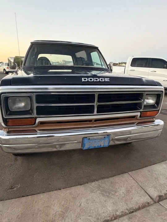 1986 Dodge Ramcharger - Image 8 of 13