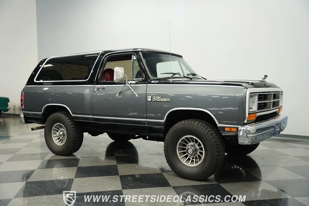 1986 Dodge Ramcharger - Image 16 of 21