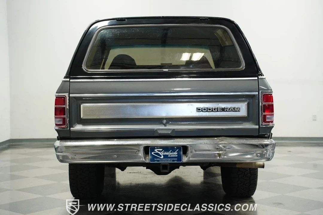 1986 Dodge Ramcharger - Image 11 of 21