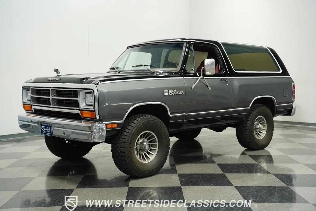 1986 Dodge Ramcharger - Image 6 of 21