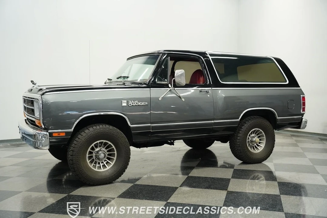 1986 Dodge Ramcharger - Image 7 of 21
