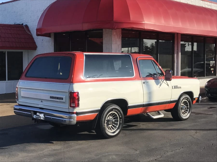 1986 Dodge Ramcharger - Image 3 of 7