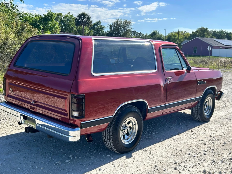 1986 Dodge Ramcharger - Image 14 of 31