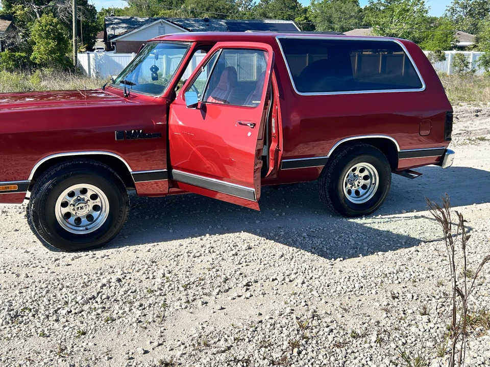 1986 Dodge Ramcharger - Image 22 of 31