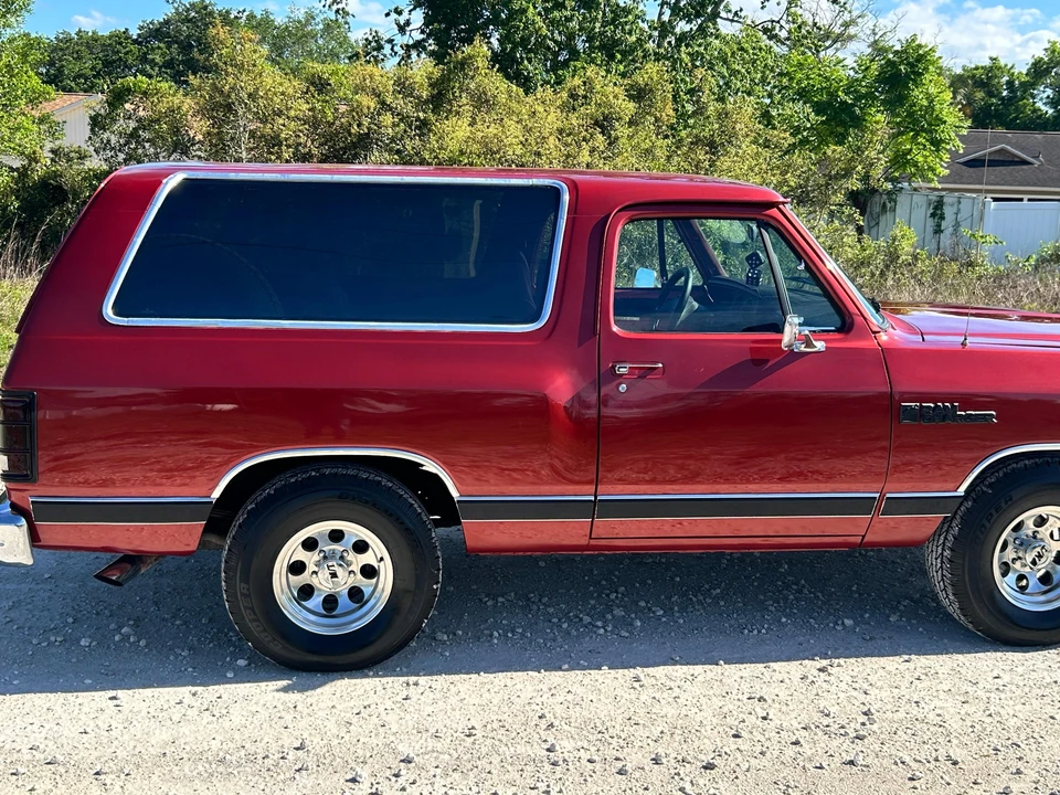 1986 Dodge Ramcharger - Image 30 of 31