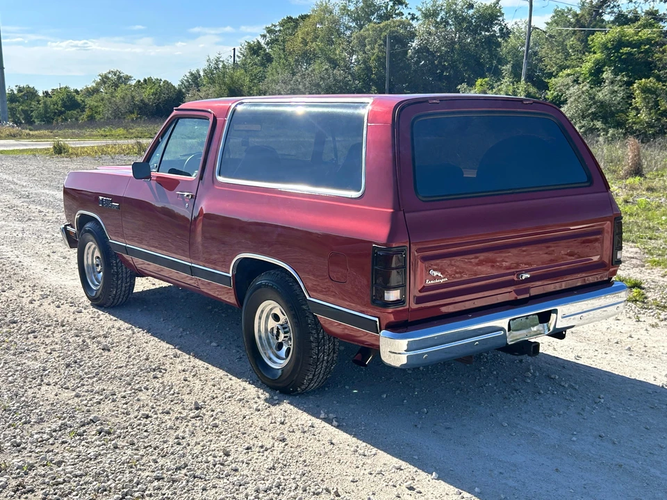 1986 Dodge Ramcharger - Image 12 of 31