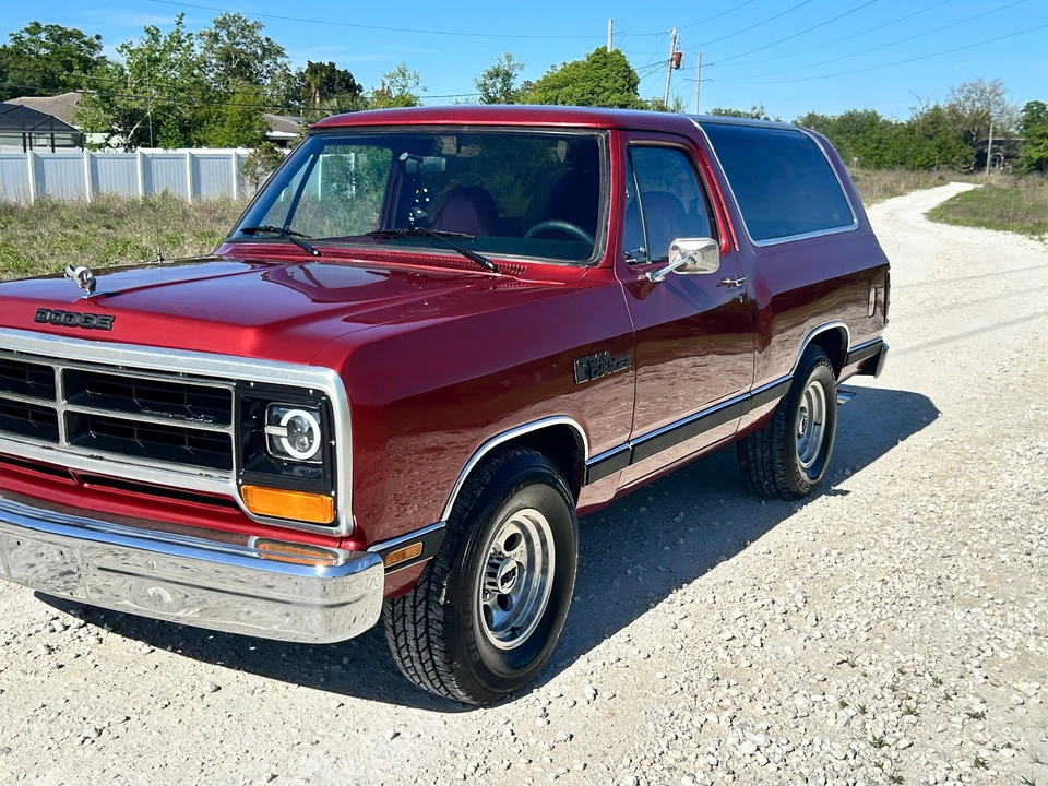1986 Dodge Ramcharger - Image 20 of 31