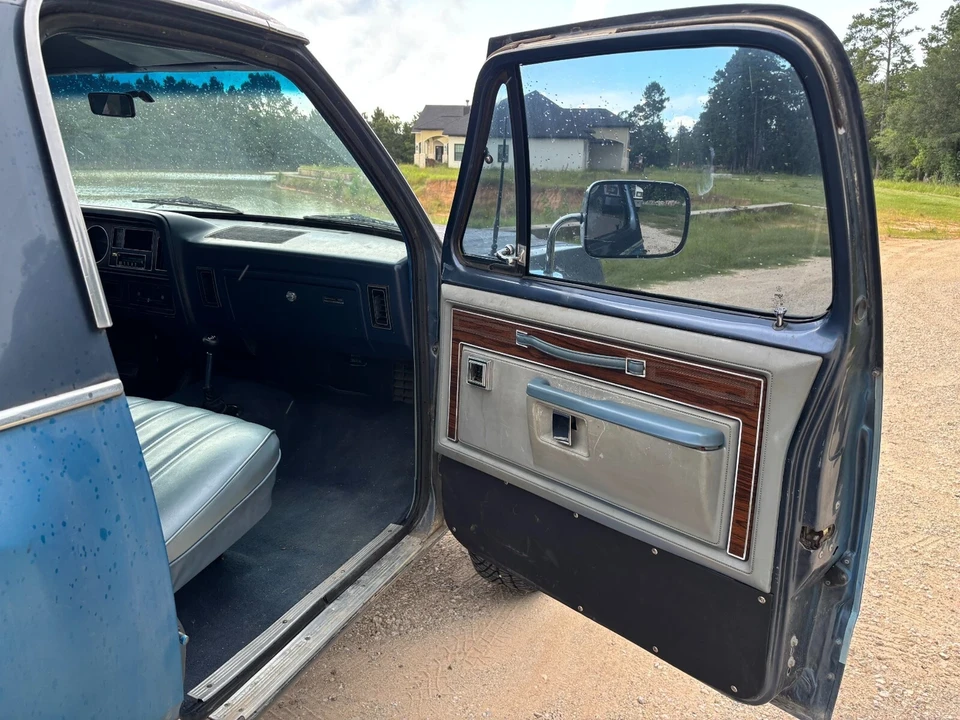 1986 Dodge Ramcharger - Image 12 of 17