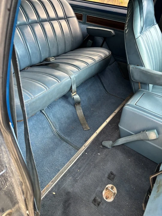 1986 Dodge Ramcharger - Image 15 of 17
