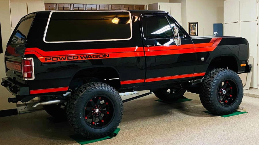 1986 Dodge Ramcharger - Image 14 of 15