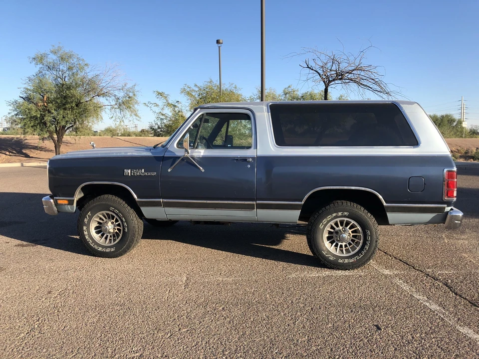 1986 Dodge Ramcharger - Image 13 of 31
