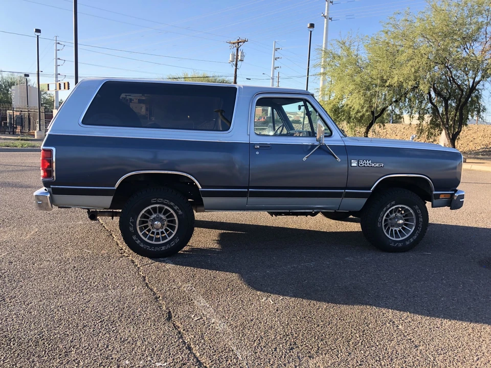 1986 Dodge Ramcharger - Image 5 of 31