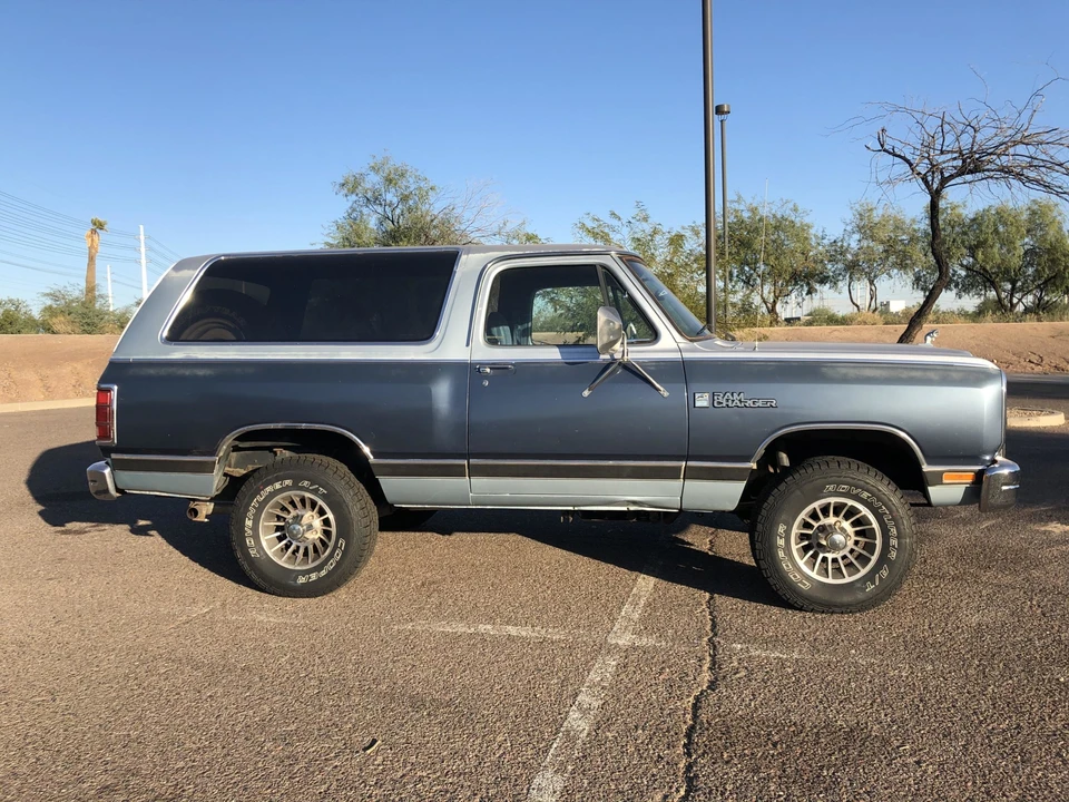 1986 Dodge Ramcharger - Image 4 of 31