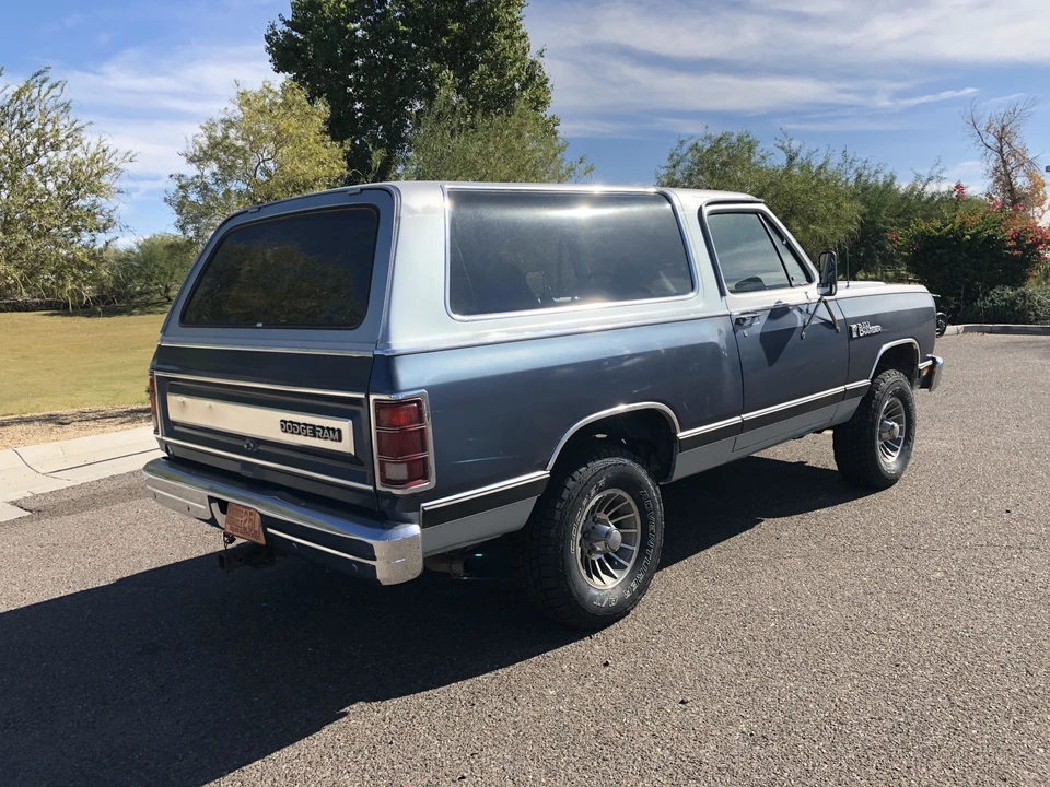 1986 Dodge Ramcharger - Image 7 of 31
