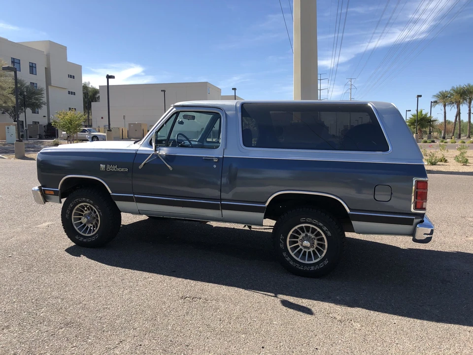1986 Dodge Ramcharger - Image 12 of 31