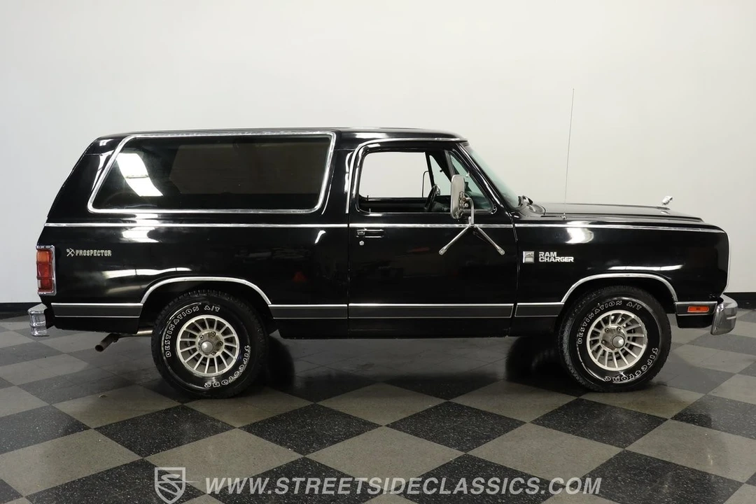1986 Dodge Ramcharger - Image 12 of 21