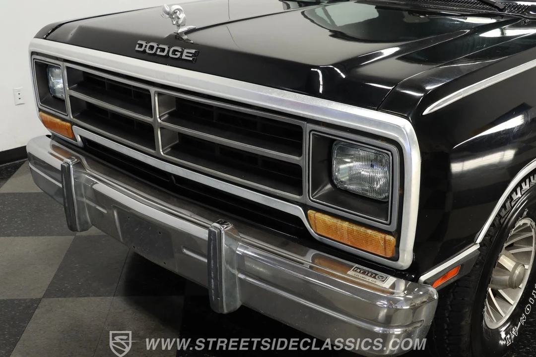 1986 Dodge Ramcharger - Image 18 of 21