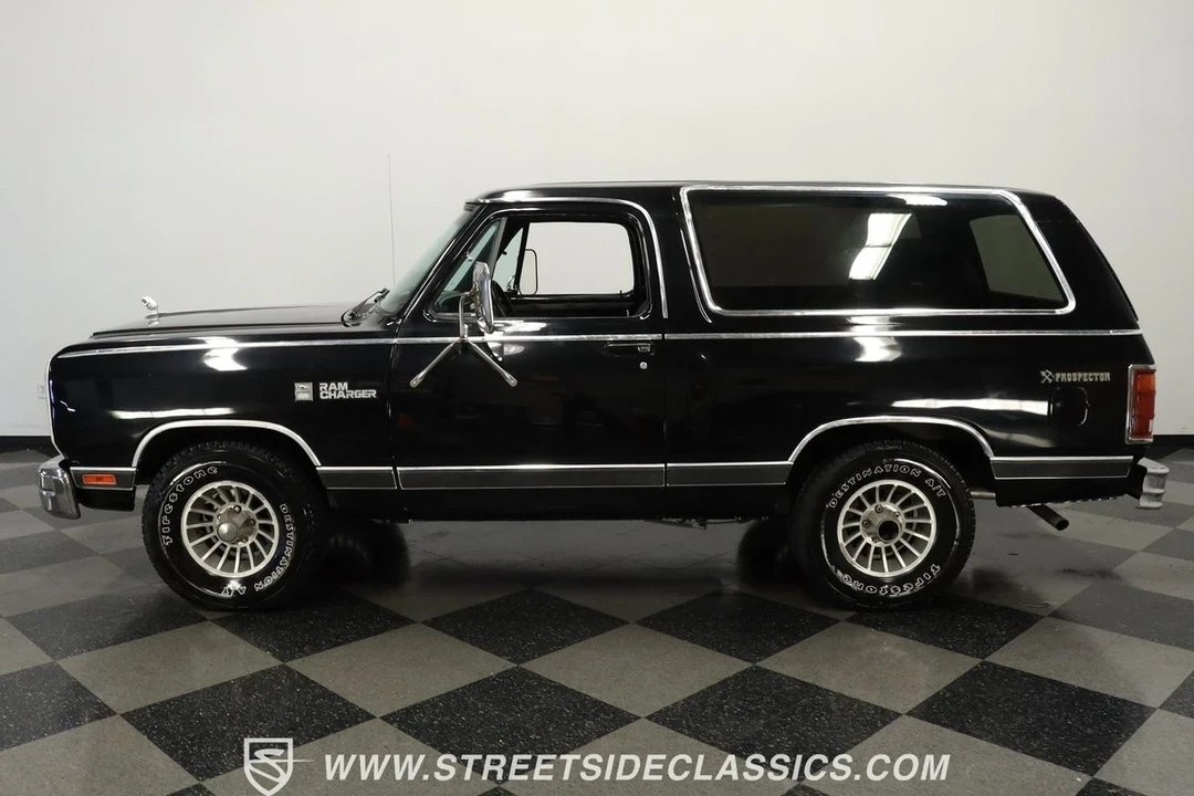1986 Dodge Ramcharger - Image 3 of 12