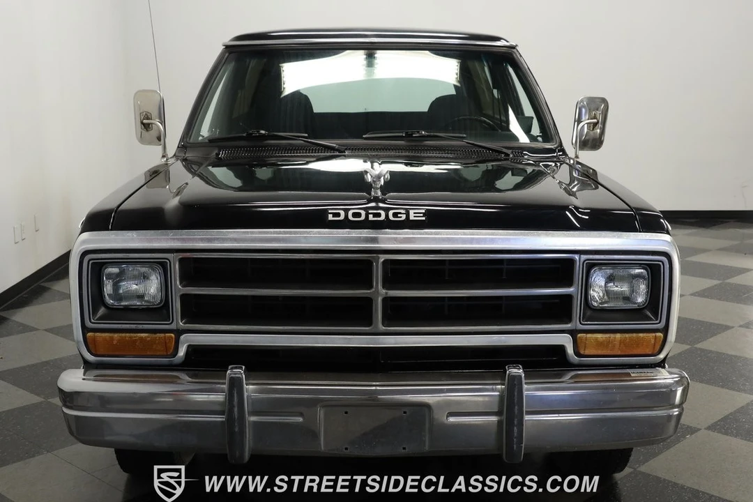 1986 Dodge Ramcharger - Image 16 of 21