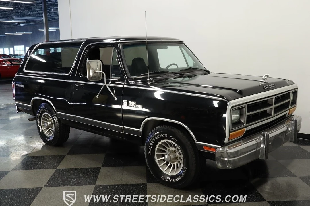 1986 Dodge Ramcharger - Image 14 of 21