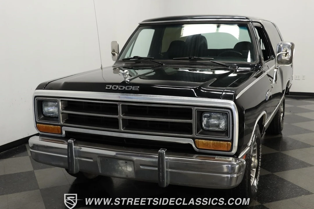 1986 Dodge Ramcharger - Image 17 of 21